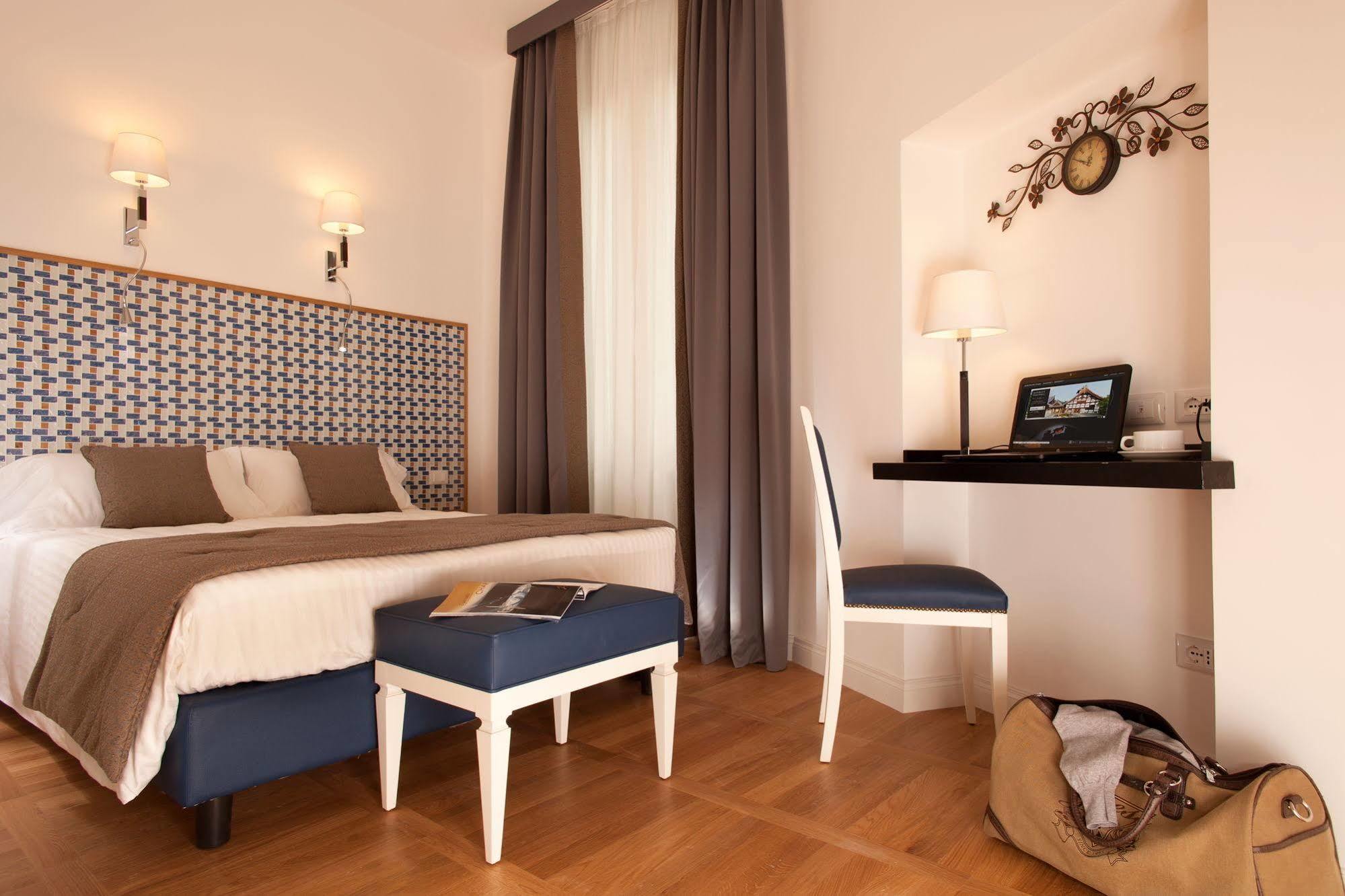 Floris Hotel Rome Extérieur photo